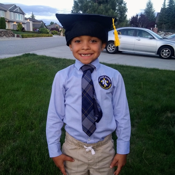 Meet your Posher, Britt - Picture 2 of 2